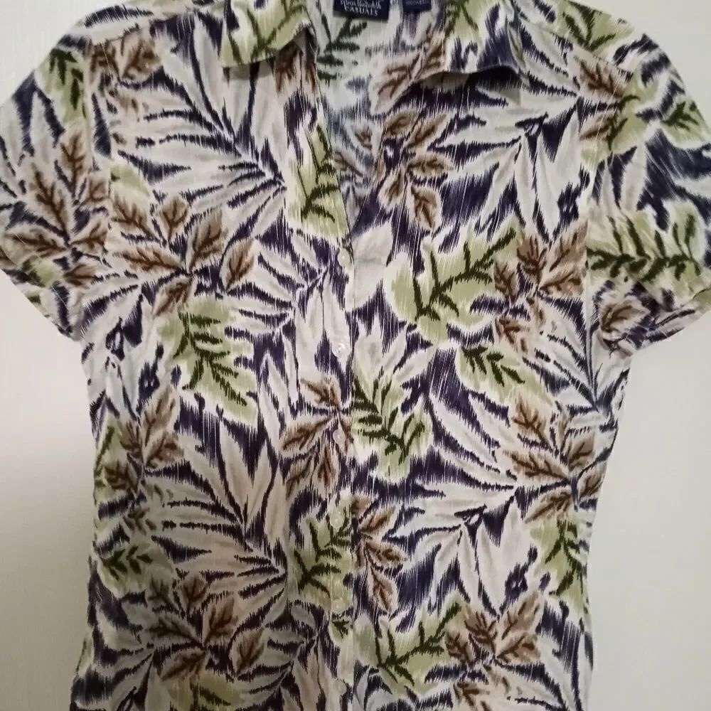 Gloria Vanderbilt Multicolored Shortsleeves Leaves
